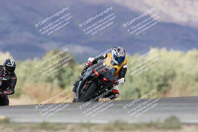 media/Nov-16-2025-Race Pace (Sun) [[8c5fa54630]]/Non Verified Riders (1st 20 Minutes)/7-Turn 9 Entry (210pm)/